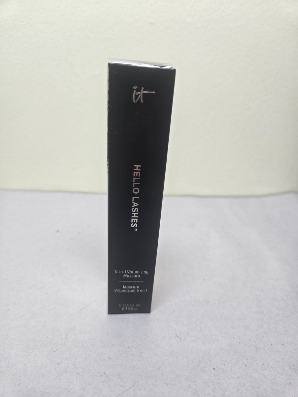 it cosmetics Hello Lashes Volumizing Mascara - Black